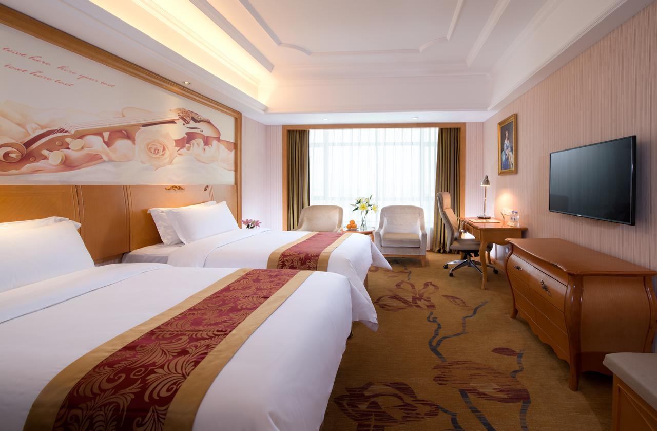 Vienna 3 Best Hotel Meilong Road 深セン市 エクステリア 写真