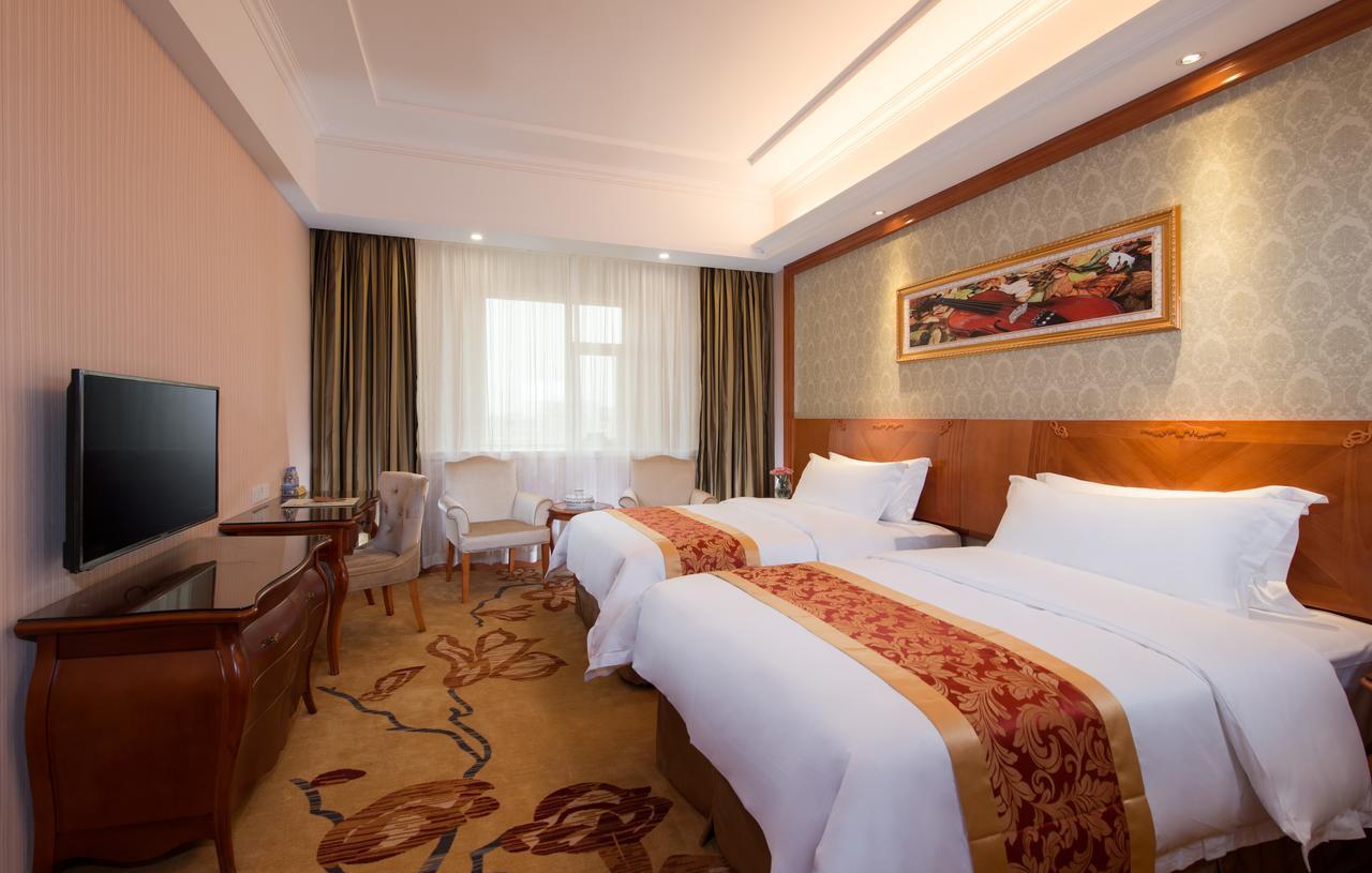 Vienna 3 Best Hotel Meilong Road 深セン市 エクステリア 写真